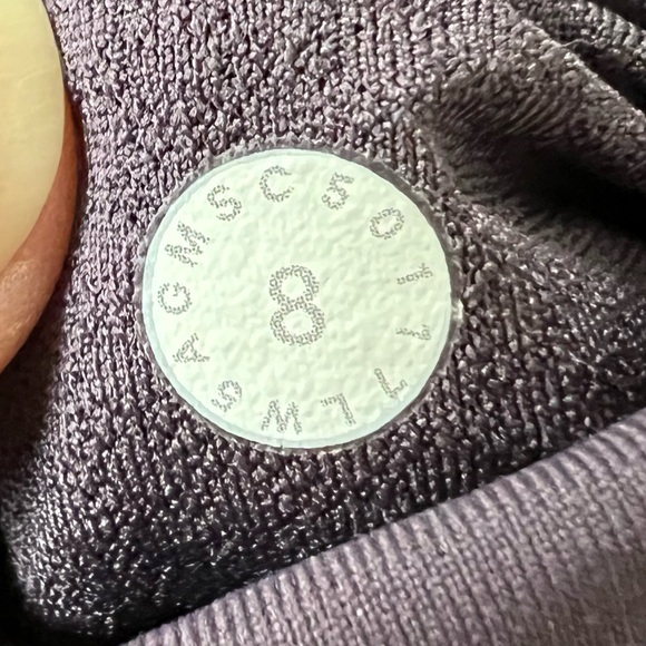 Lululemon Invigorate Tight 7/8 Tight size 8 - Picture 15 of 16